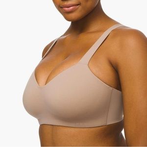 Lululemon Hold True Bra in SNDN. Size 38 C.